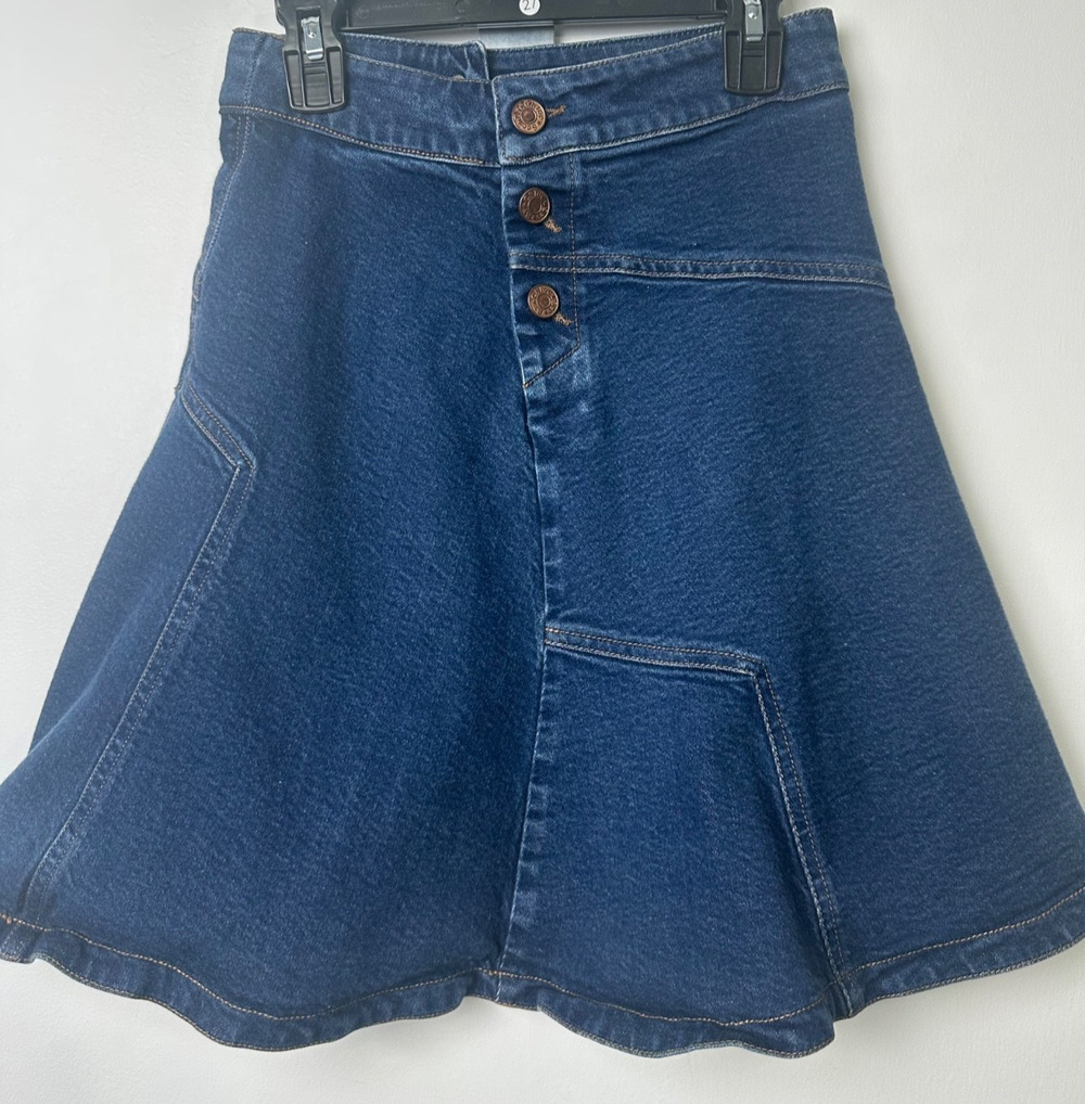 SEE BY CHLOE 36 (US 2) Blue Denim Mini Skirt Logo Button Pocket Italy Swing A10